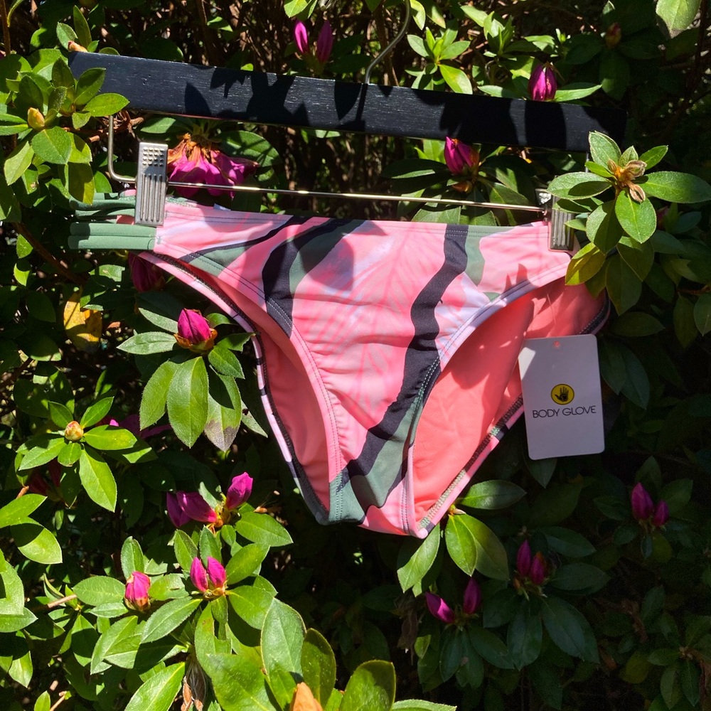 Body Glove brand Tropical swimsuit bottom NWT Size LG